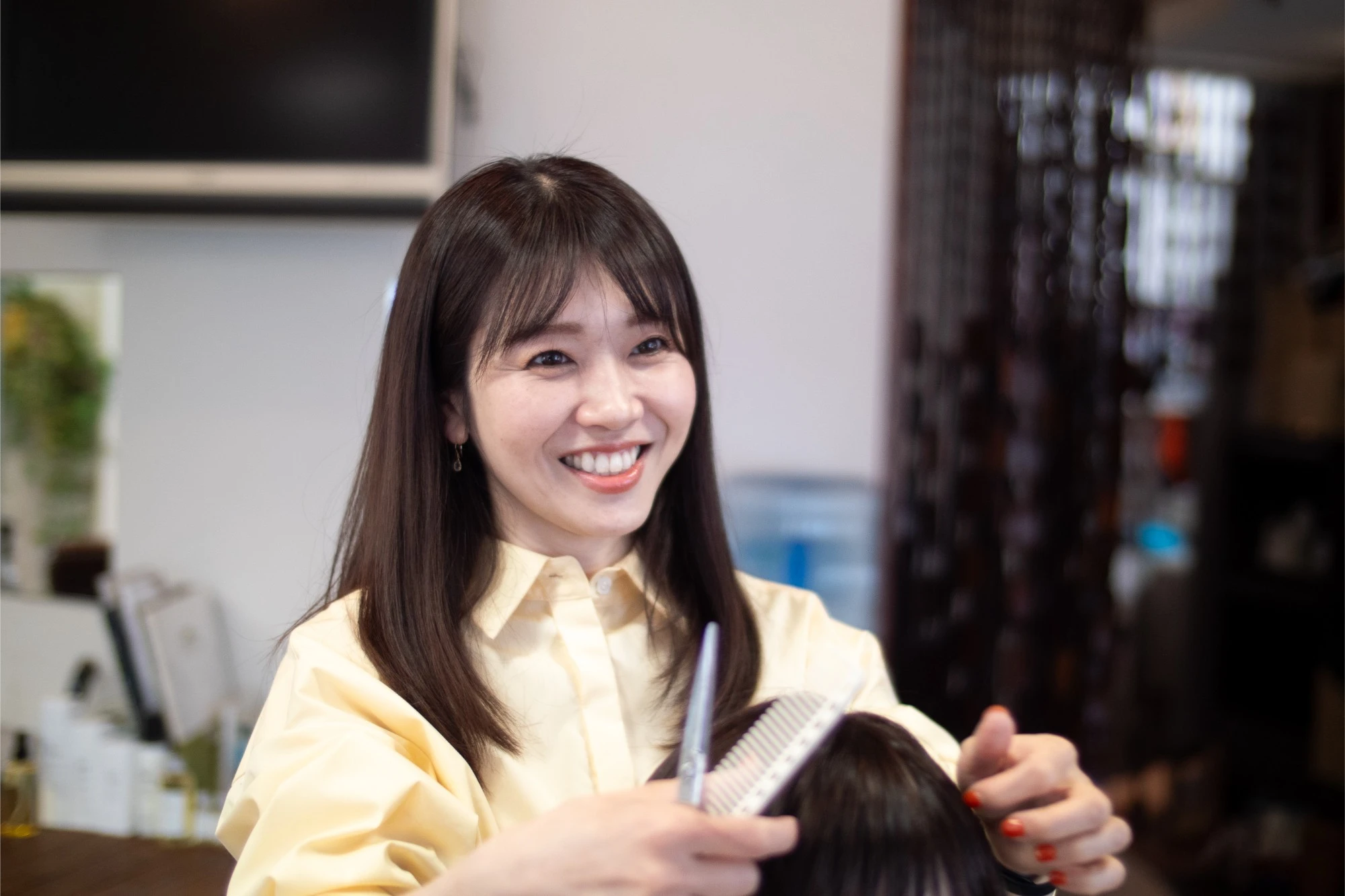 専属スタイリストが叶える理想のヘアデザイン